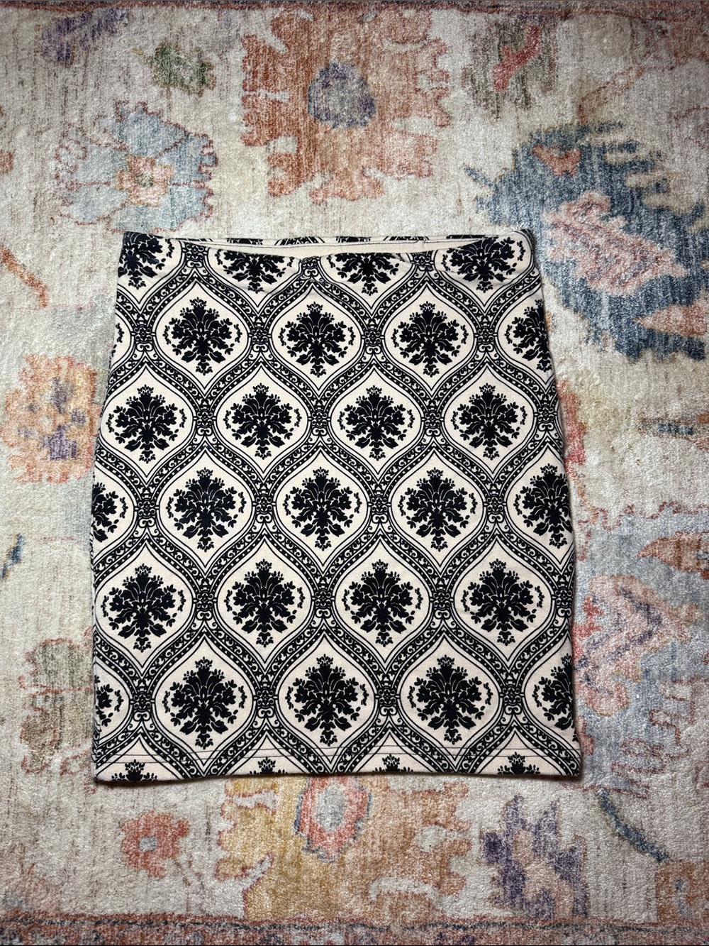 Forever 21 Black and cream Damask-Print Pencil Skirt